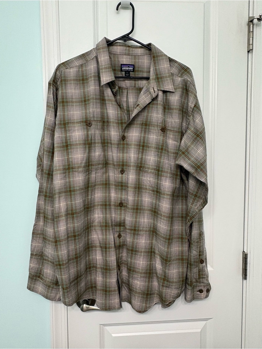 Patagonia Men's Green and Gray Plaid Button-Down Shirt